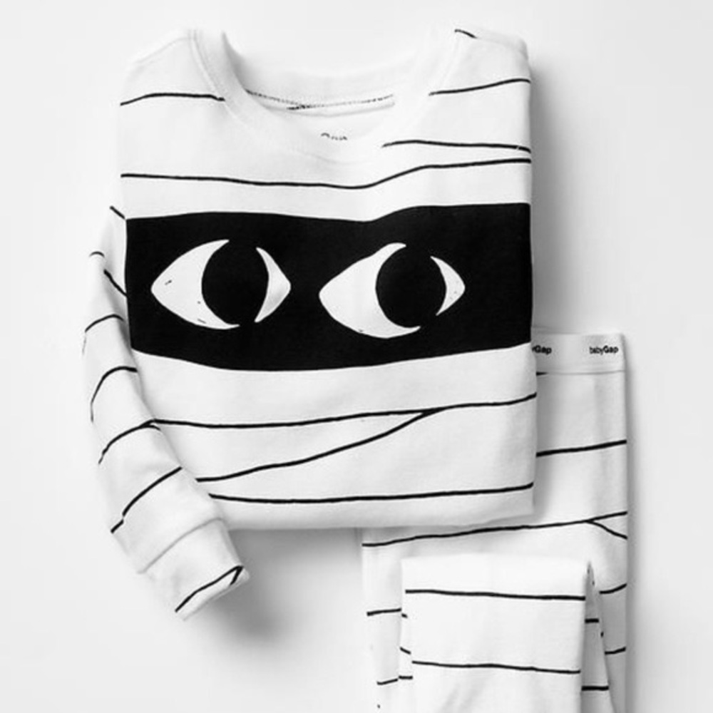 GAP Kids organic Halloween mummy pajama set